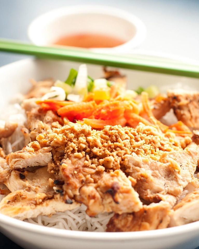 Vietnamese vermicelli noodle bowl at Thien Vietnam Restaurant in Saskatoon